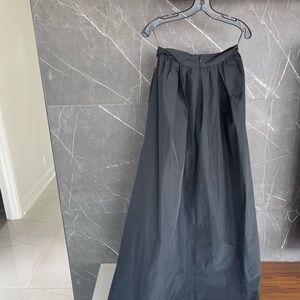 Elegant MaxMara Black Maxi Skirt…NWT